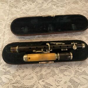 Vintage 19th Century ANTIQUE PICCOLO in original case